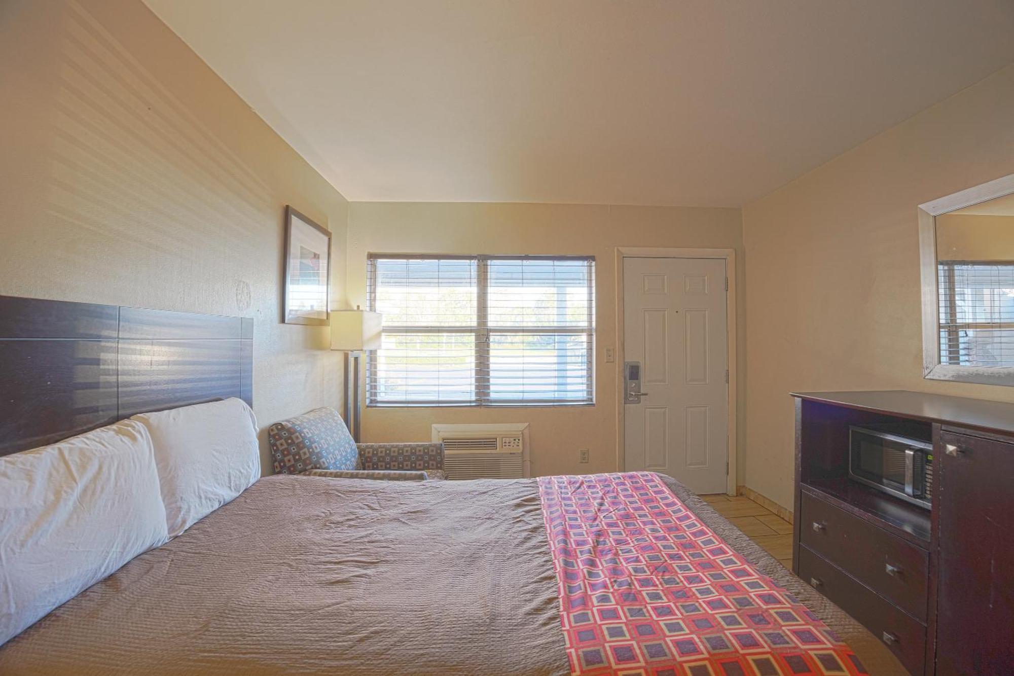 Sunrise Inn By Oyo Titusville Fl المظهر الخارجي الصورة