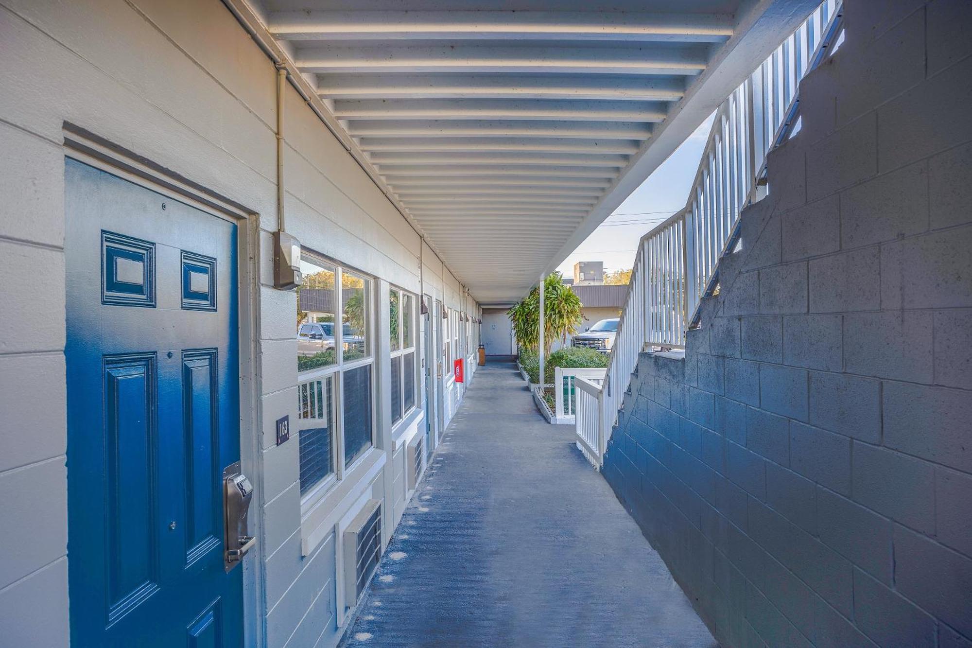 Sunrise Inn By Oyo Titusville Fl المظهر الخارجي الصورة